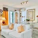 El Capricho Townhouse With Swimming Pool - Eaw Homes Semesterbostad