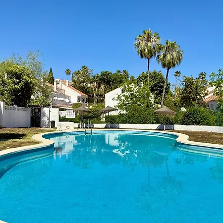 El Capricho Townhouse With Swimming Pool - Eaw Homes Holiday home *
