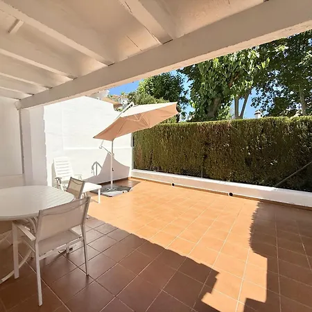 El Capricho Townhouse With Swimming Pool - Eaw Homes Holiday home *