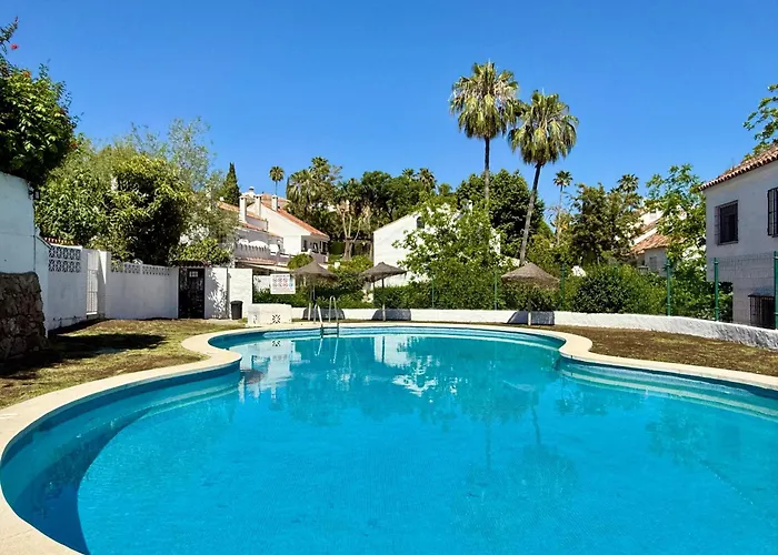 El Capricho Townhouse With Swimming Pool - Eaw Homes Vakantiehuis *