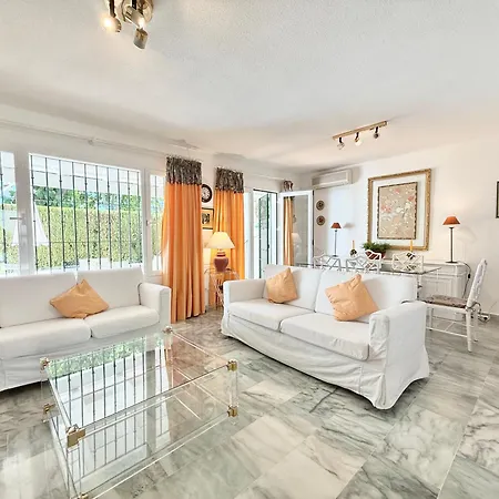 El Capricho Townhouse With Swimming Pool - Eaw Homes